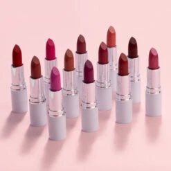 Hydrating Lipstick -Pet Shop CollectionHydratingLipstickLifestyle1